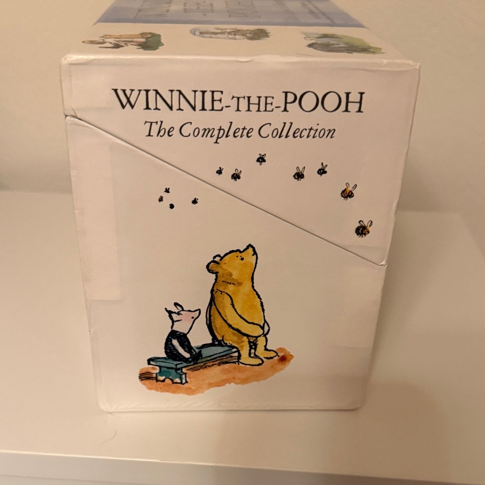Winnie the Pooh Complete Collection Box Set - Picture 5 of 6